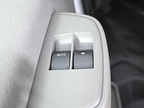 Used 2017 Chevrolet Express 3500 RWD image 19