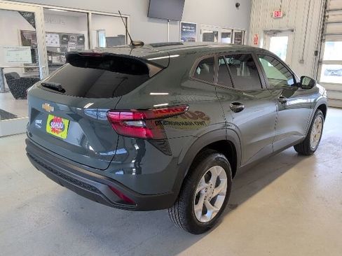 New 2026 Chevrolet Trax LS FWD image 5