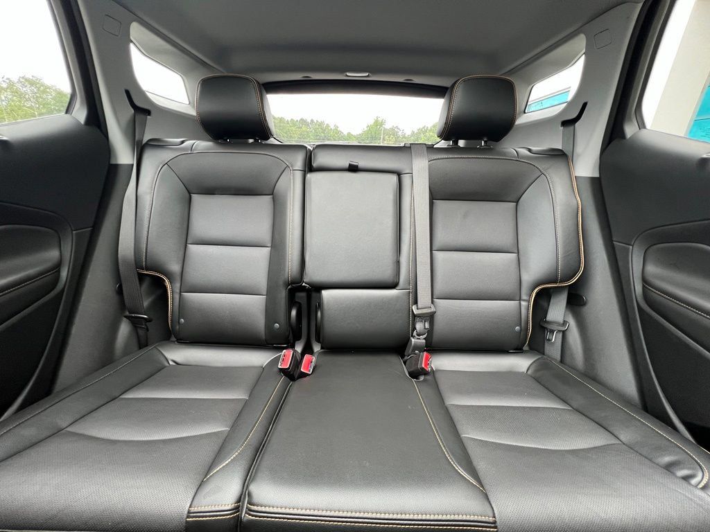 Used 2024 GMC Terrain AT4 w/ Infotainment Package II AWD/4WD image 9