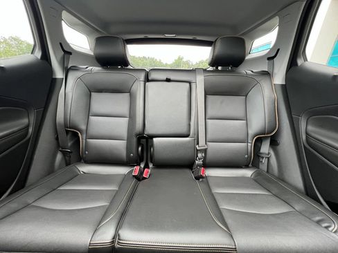 Used 2024 GMC Terrain AT4 w/ Infotainment Package II AWD/4WD image 9