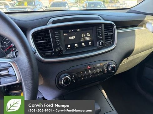 Used 2020 Kia Sorento L FWD image 19