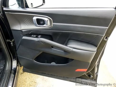 Used 2022 Kia Sorento SX image 27