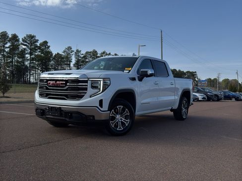 Used 2025 GMC Sierra 1500 SLT image 29