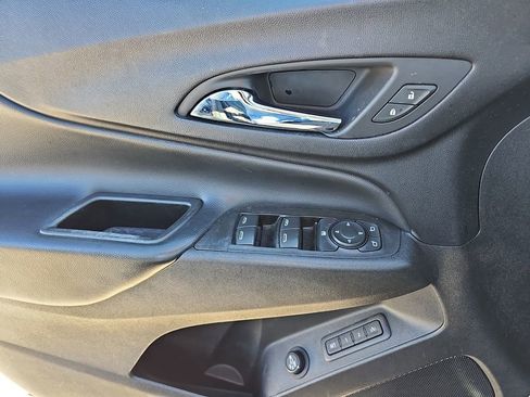 Used 2020 Chevrolet Equinox LT w/ Sport Edition image 33