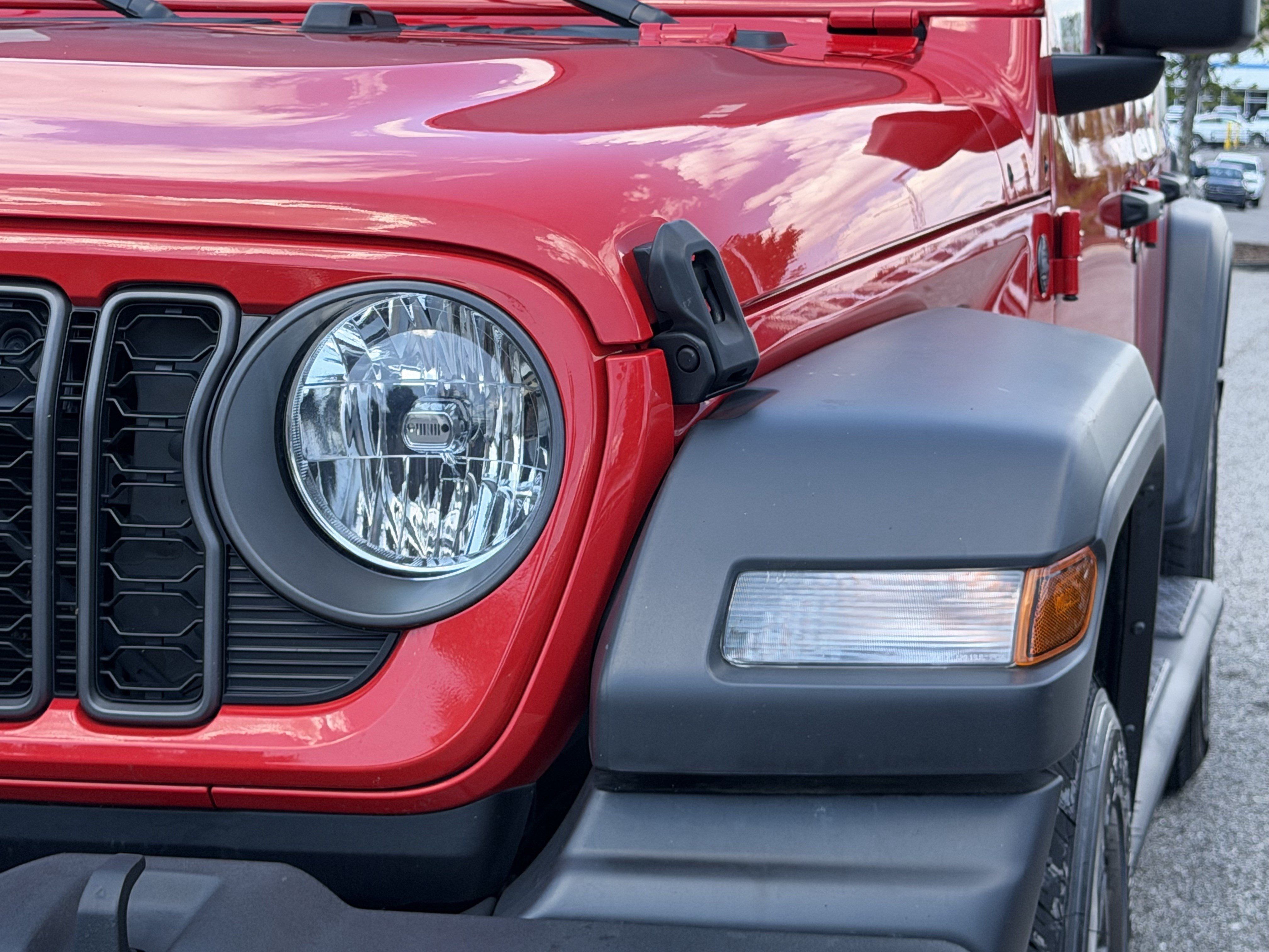 Used 2024 Jeep Wrangler Unlimited Sport AWD/4WD image 6
