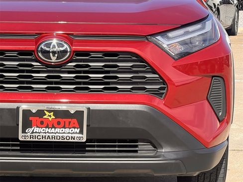 Used 2025 Toyota RAV4 XLE image 10