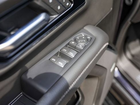 Used 2026 GMC Yukon Denali w/ Sun & Power Step Package AWD/4WD image 25
