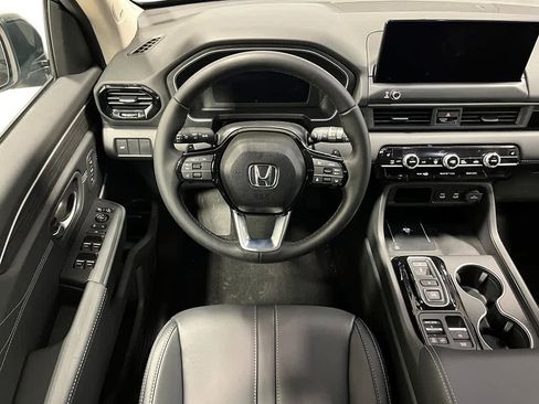 New 2026 Honda Pilot Touring image 16