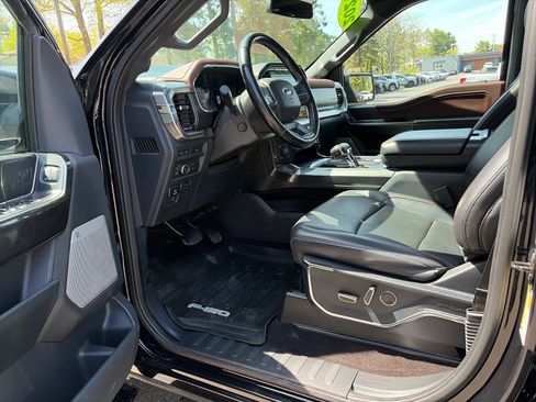 Used 2021 Ford F150 Lariat w/ Equipment Group 502A High AWD/4WD image 9