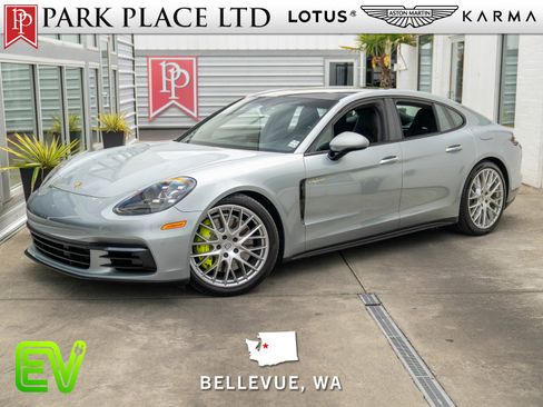 Used 2018 Porsche Panamera 4 image 1