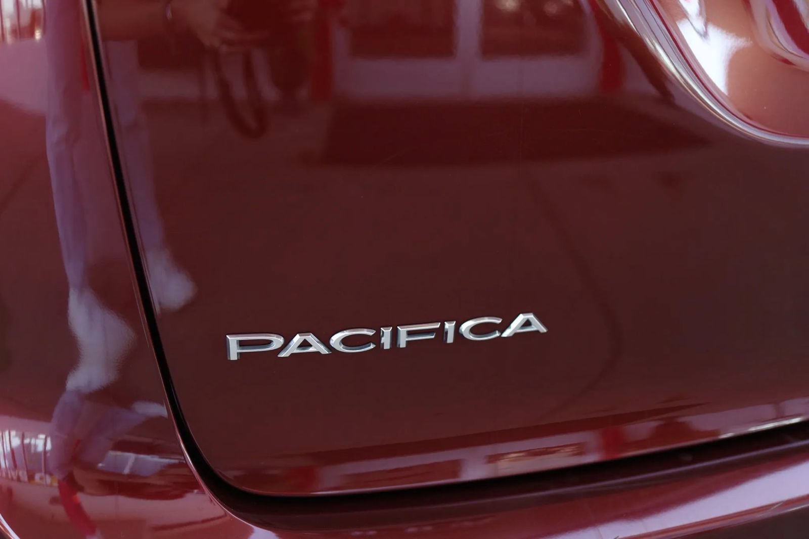 Used 2019 Chrysler Pacifica Limited FWD image 8