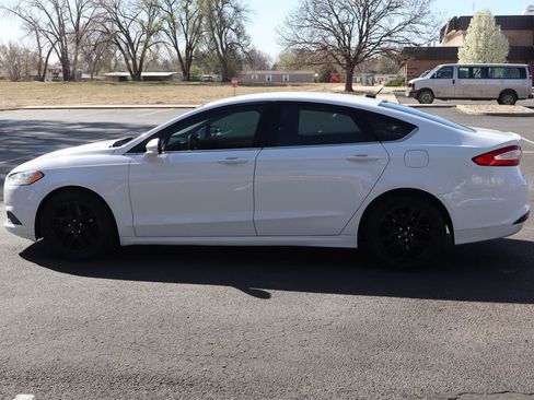 Used 2016 Ford Fusion SE image 9