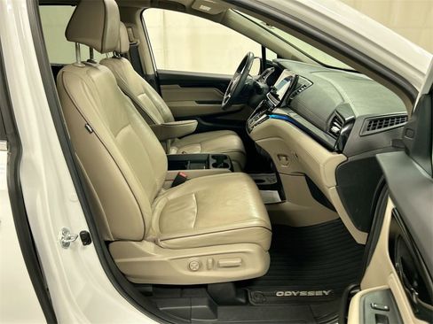 Used 2023 Honda Odyssey Elite image 25