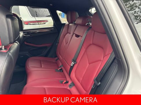 Used 2022 Porsche Macan AWD/4WD image 12