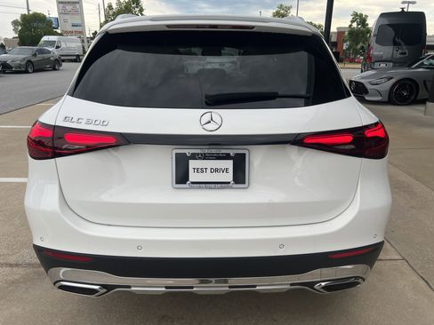 Certified 2025 Mercedes-Benz GLC 300 image 10