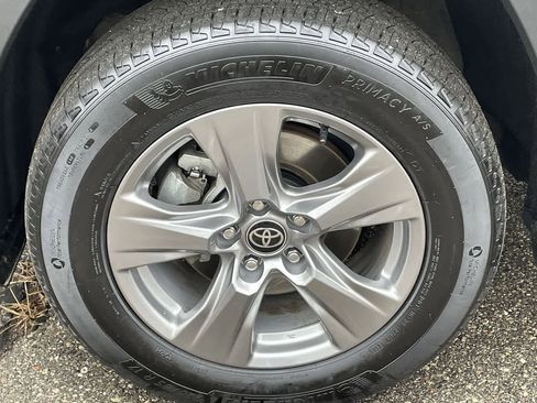 Used 2023 Toyota RAV4 XLE image 39