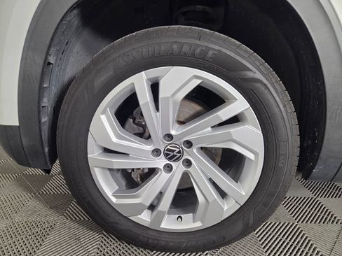 Used 2021 Volkswagen Atlas SE w/ Panoramic Sunroof Package FWD image 7