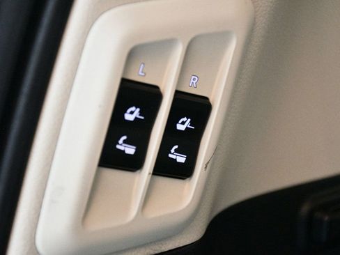 Used 2021 Lexus GX 460 Premium w/ Accessory Package AWD/4WD image 41