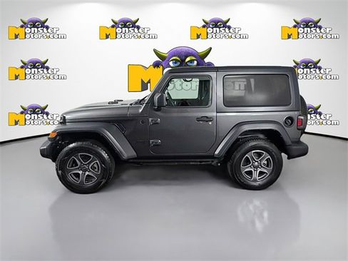Used 2021 Jeep Wrangler Sport S image 8
