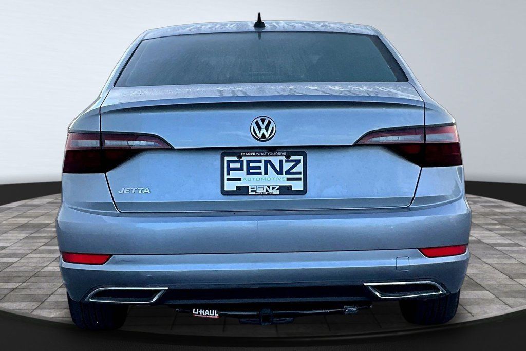 Used 2021 Volkswagen Jetta R-Line FWD image 5