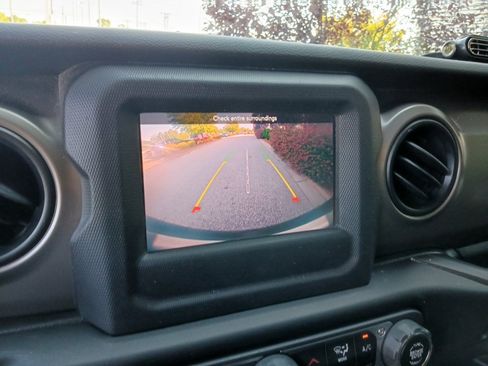 Used 2020 Jeep Wrangler Unlimited Sport S AWD/4WD image 23