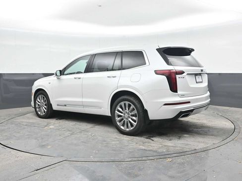Used 2024 Cadillac XT6 Premium Luxury w/ Technology Package AWD/4WD image 2
