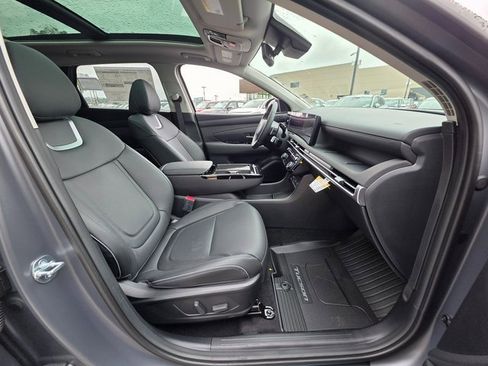 New 2025 Hyundai Tucson Limited image 10