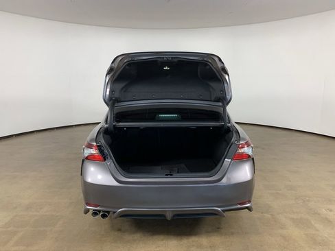 Used 2022 Toyota Camry SE FWD image 12