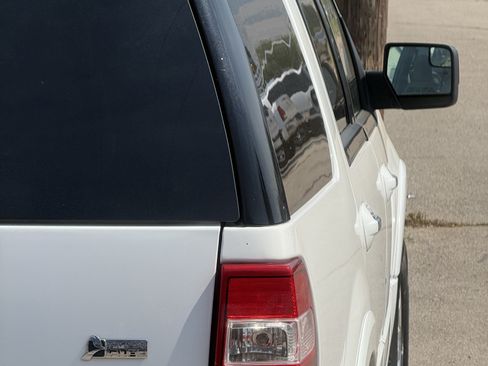 Used 2012 Ford Expedition XLT AWD/4WD image 20
