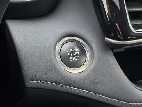 Certified 2024 Toyota Highlander LE image 39