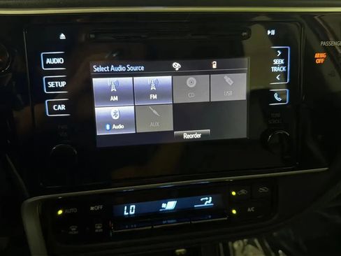 Used 2017 Toyota Corolla SE w/ Body Protection Package FWD image 13