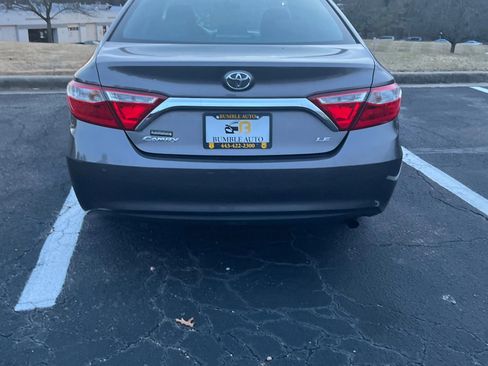 Used 2015 Toyota Camry LE image 12