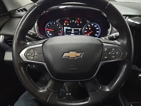 Used 2018 Chevrolet Traverse LT image 18