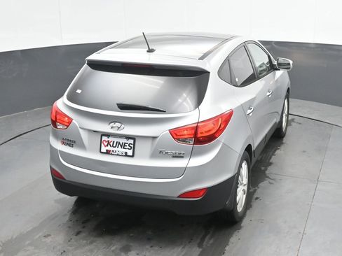 Used 2011 Hyundai Tucson Limited w/ Premium Pkg 3 FWD image 26