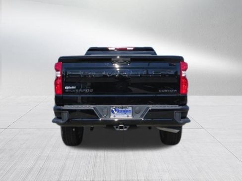 New 2026 Chevrolet Silverado 1500 Custom image 4