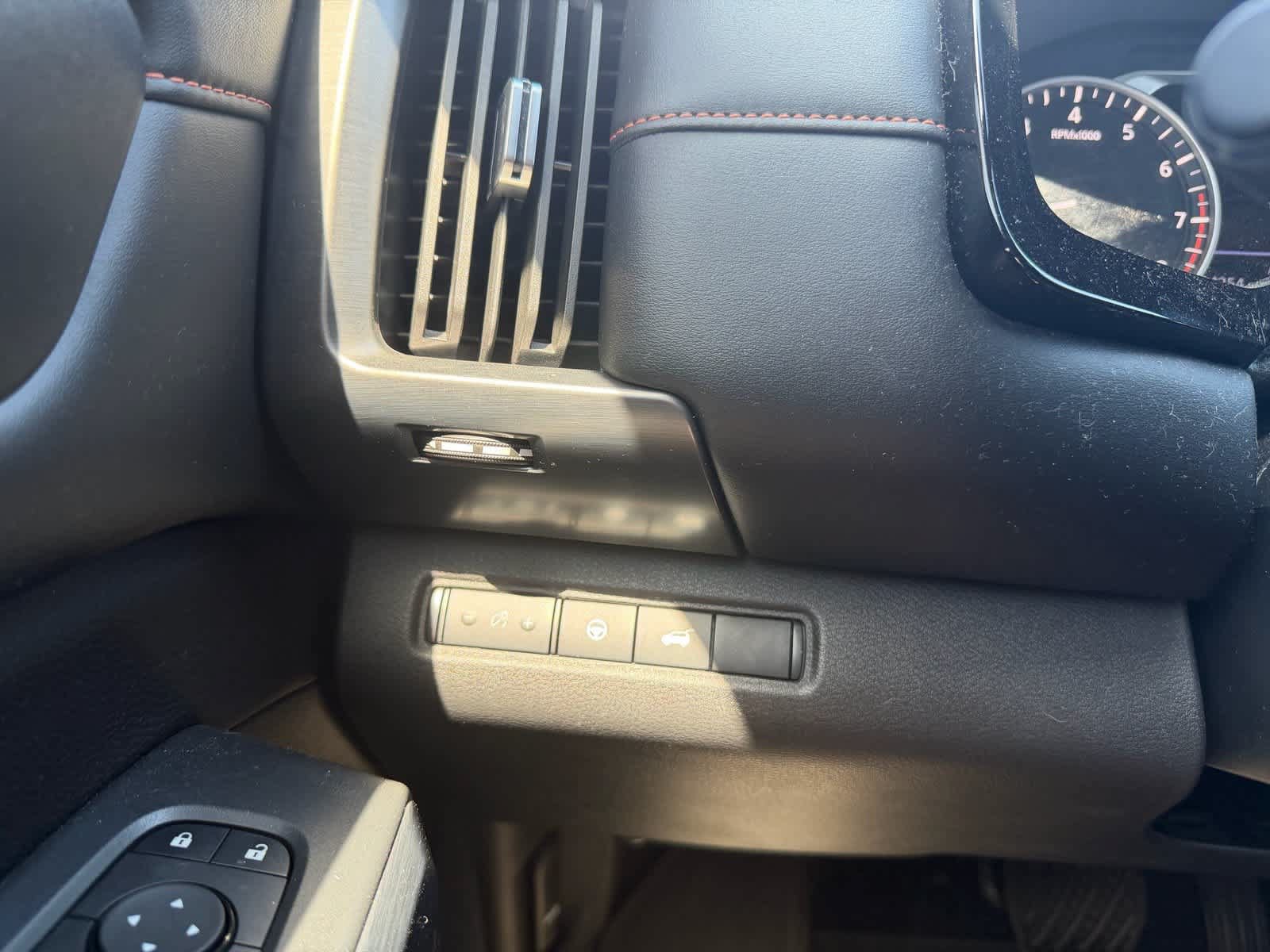 Certified 2025 Nissan Pathfinder Rock Creek AWD/4WD image 17