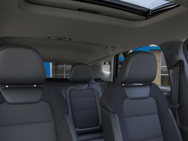 New 2026 Chevrolet Trax LT w/ Sunroof Package FWD image 24