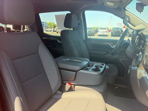 Used 2024 Chevrolet Silverado 1500 LT AWD/4WD image 14