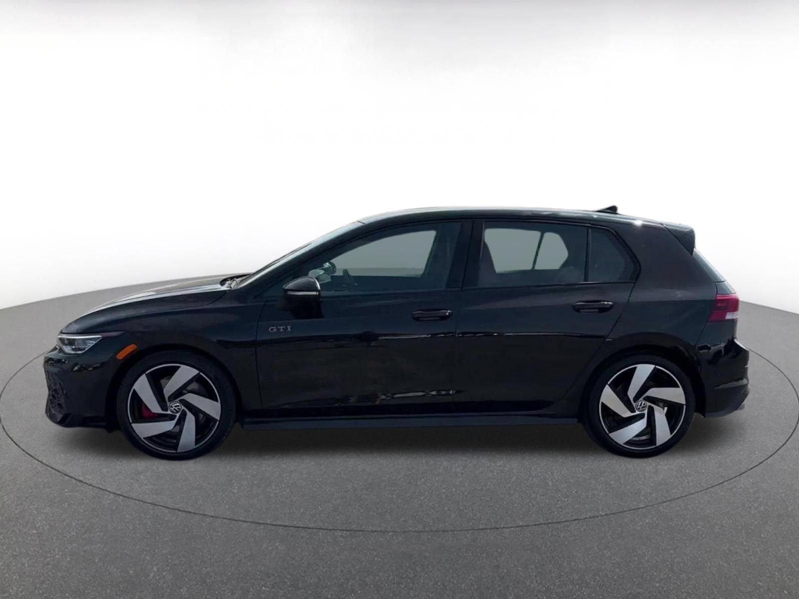 Used 2026 Volkswagen Golf S FWD image 8