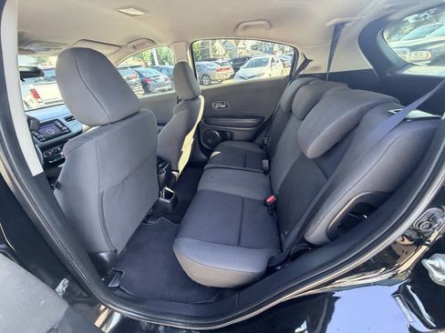 Used 2019 Honda HR-V LX image 39