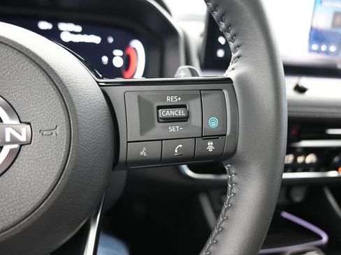 Used 2024 Nissan Rogue SL w/ SL Premium Package image 18