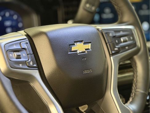 Used 2024 Chevrolet Silverado 1500 LT AWD/4WD image 19