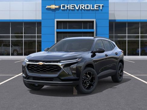 New 2026 Chevrolet Trax LT w/ Driver Confidence Package FWD image 6