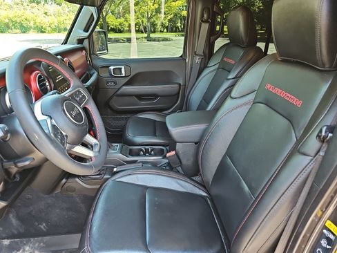 Used 2023 Jeep Gladiator Rubicon w/ LED Lighting Group AWD/4WD image 17