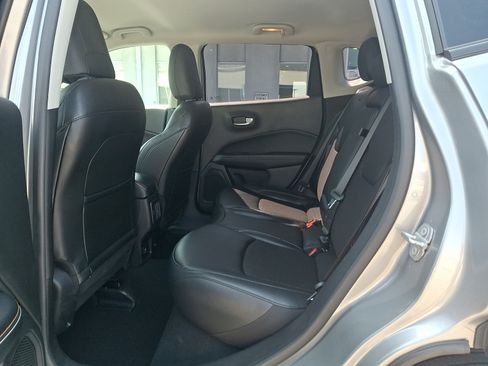 Used 2021 Jeep Compass Latitude AWD/4WD image 10
