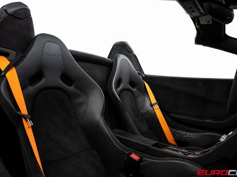 Used 2016 McLaren 675LT Spider image 44