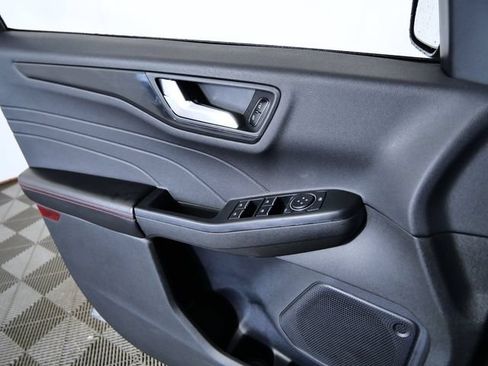 Certified 2025 Ford Escape ST-Line AWD/4WD image 26