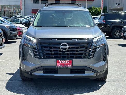 New 2026 Nissan Pathfinder Platinum AWD/4WD image 11