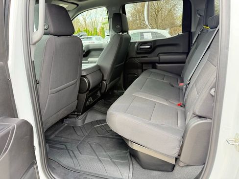 Used 2022 Chevrolet Silverado 1500 Custom image 26