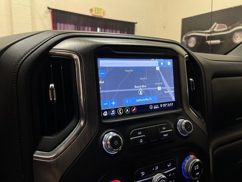 Used 2020 GMC Sierra 1500 Denali w/ Denali Ultimate Package AWD/4WD image 37